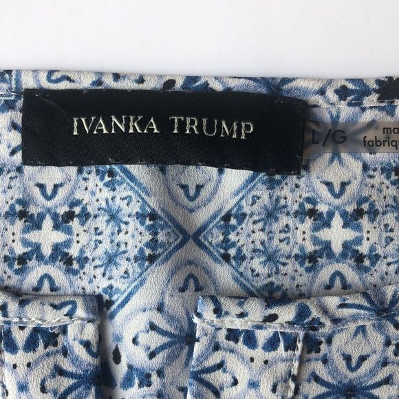 🔴 2 for $25 Ivanka Trump Lightweight V-neck Blouse size large - Picture 4 of 7